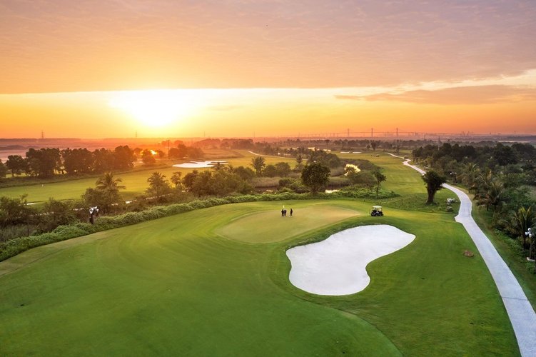 Sân golf 36 hố Royal Island
