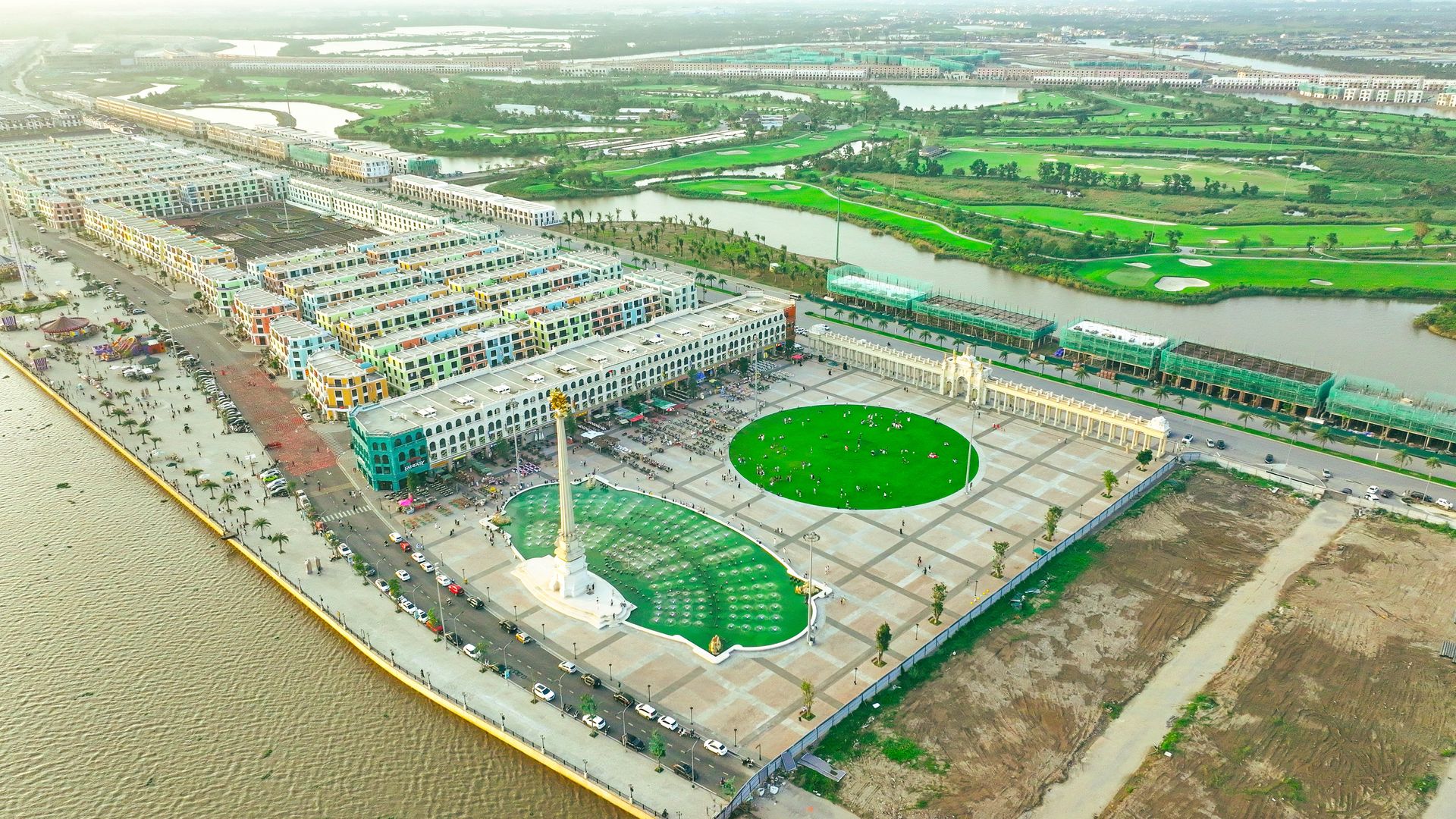 Quảng trường châu Âu Royal Square