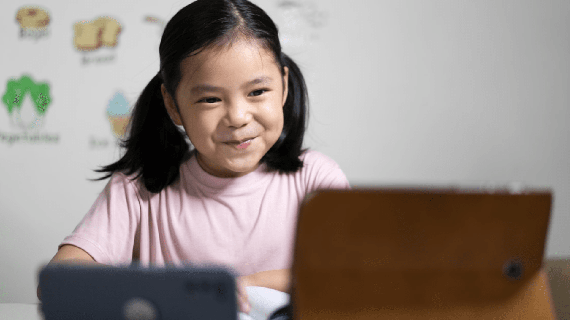 Một số từ vựng tiếng Anh cơ bản theo chủ đề cực hay cho bé